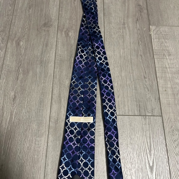 MICHAEL KORS Men's 100% Silk Necktie Designer CIRCLES Black/Purple/Gray EUC - Picture 4 of 5